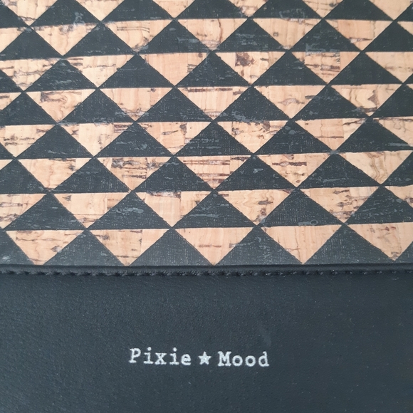 Computer case - Picture 2 of 4